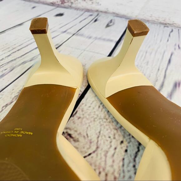 Apostrophe cream slip on heels MAKE AN OFFER - Picture 5 of 6